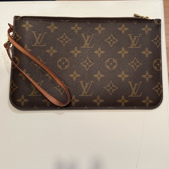 Louis Vuitton Brown Monogram Pouch - Picture 2 of 16